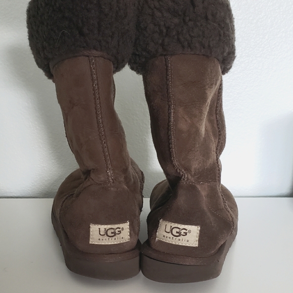 Brown Ugg Classic Tall Boots Size 7 - Picture 2 of 5